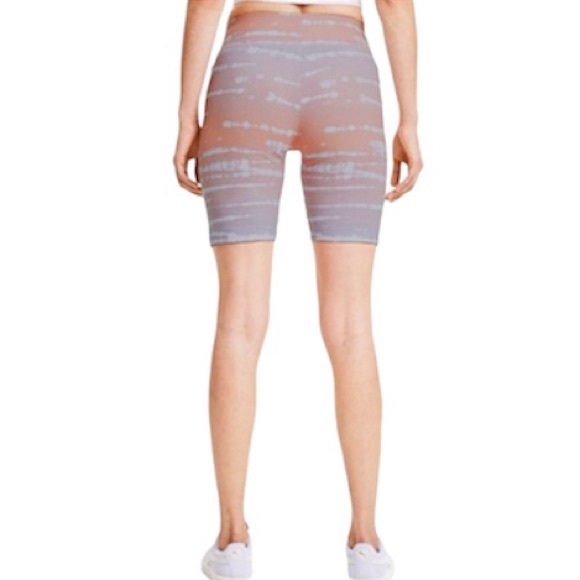 [Puma] Tie Dye AOP Biker Shorts - Picture 2 of 3